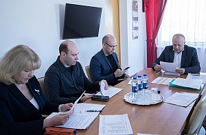 Председатель КСП Вологодской области Ирина Карнакова приняла участие в заседании комитета по бюджету и налогам областного парламента